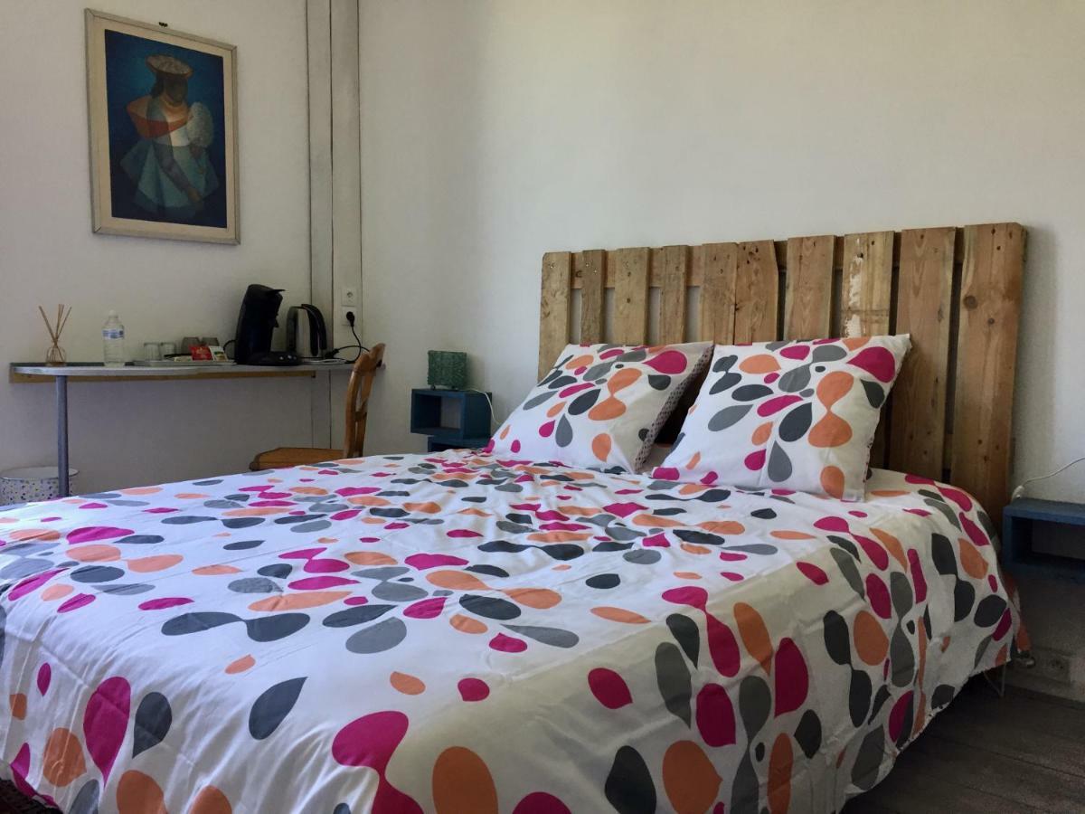 Aux Berges Du Coubisou Bed & Breakfast Ngoại thất bức ảnh