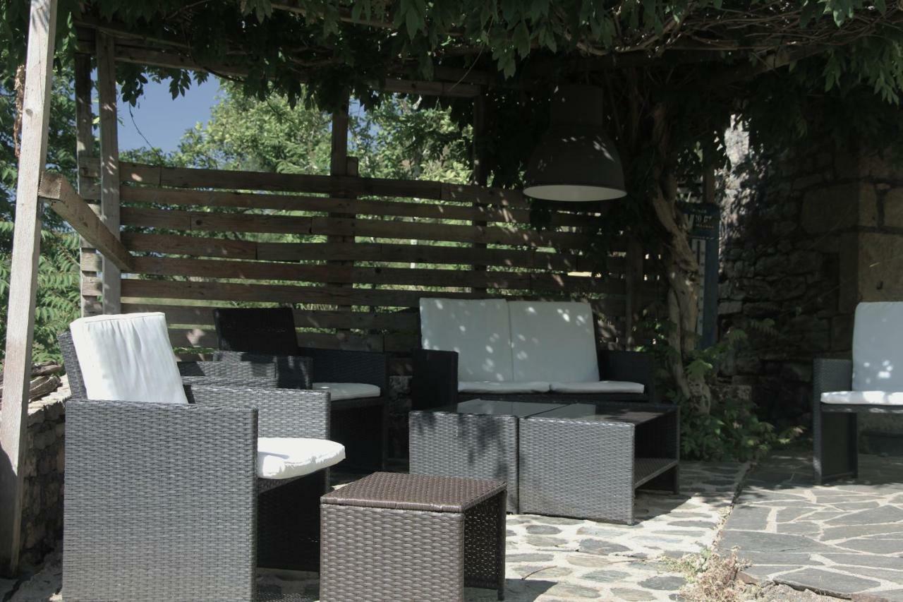 Aux Berges Du Coubisou Bed & Breakfast Ngoại thất bức ảnh